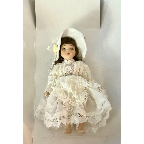 Porcelain Doll Ornaments - Set of 2 - Adorable Dolls with Dreese & Hats - Picture 3 of 14